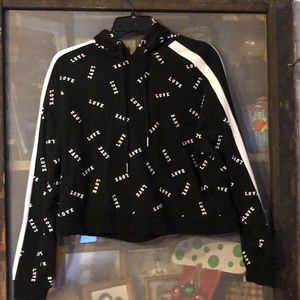 Junior’s crop sweatshirt
